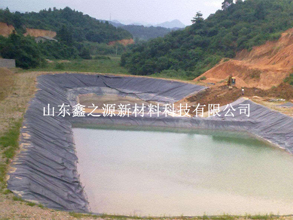 哪些因素可能會破壞蓄水池hdpe土工膜？